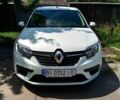 Белый Рено Логан, объемом двигателя 1 л и пробегом 80 тыс. км за 5700 $, фото 1 на Automoto.ua