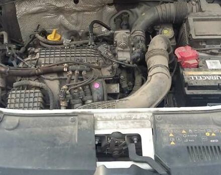 Белый Рено Логан, объемом двигателя 1 л и пробегом 162 тыс. км за 5500 $, фото 14 на Automoto.ua