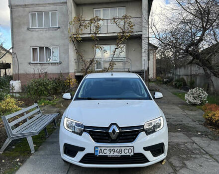 Белый Рено Логан, объемом двигателя 1 л и пробегом 177 тыс. км за 5699 $, фото 1 на Automoto.ua