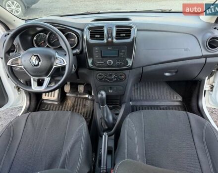 Рено Логан 2019 у Хмельницькому на Automoto.ua Білий Рено Логан, об'ємом двигуна 0.9 л та пробігом 86 тис. км за 5999 $, фото 36 на Automoto.ua