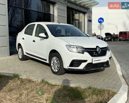 Белый Рено Логан, объемом двигателя 1 л и пробегом 159 тыс. км за 5500 $, фото 1 на Automoto.ua