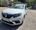 Белый Рено Логан, объемом двигателя 1 л и пробегом 58 тыс. км за 7800 $, фото 1 на Automoto.ua