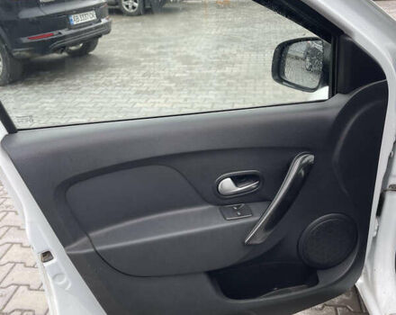 Белый Рено Логан, объемом двигателя 1.5 л и пробегом 153 тыс. км за 10828 $, фото 6 на Automoto.ua