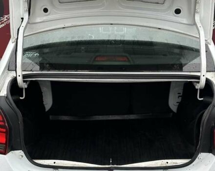 Белый Рено Логан, объемом двигателя 1 л и пробегом 194 тыс. км за 5500 $, фото 10 на Automoto.ua