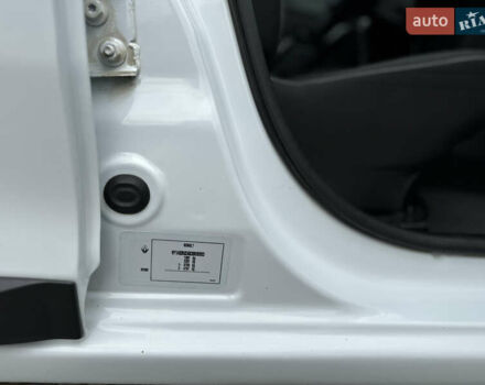 Білий Рено Логан, об'ємом двигуна 1 л та пробігом 189 тис. км за 4999 $, фото 43 на Automoto.ua
