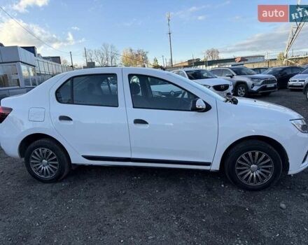 Рено Логан 2019 у Хмельницькому на Automoto.ua Білий Рено Логан, об'ємом двигуна 0.9 л та пробігом 86 тис. км за 5999 $, фото 17 на Automoto.ua