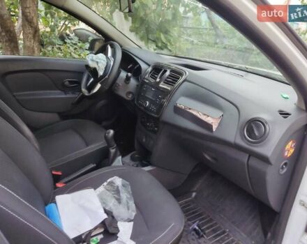 Білий Рено Логан, об'ємом двигуна 1.46 л та пробігом 118 тис. км за 3600 $, фото 8 на Automoto.ua
