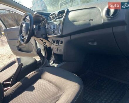 Рено Логан 2019 у Сумах на Automoto.ua Білий Рено Логан, об'ємом двигуна 1 л та пробігом 198 тис. км за 5500 $, фото 13 на Automoto.ua