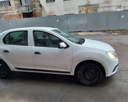 Белый Рено Логан, объемом двигателя 1 л и пробегом 194 тыс. км за 5100 $, фото 2 на Automoto.ua