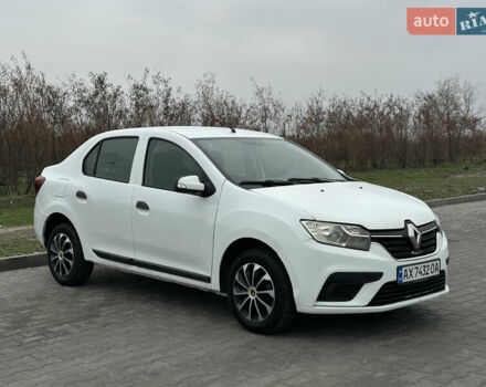 Белый Рено Логан, объемом двигателя 1 л и пробегом 242 тыс. км за 4500 $, фото 4 на Automoto.ua