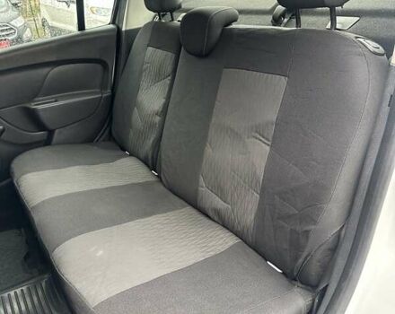 Белый Рено Логан, объемом двигателя 1 л и пробегом 194 тыс. км за 5500 $, фото 13 на Automoto.ua