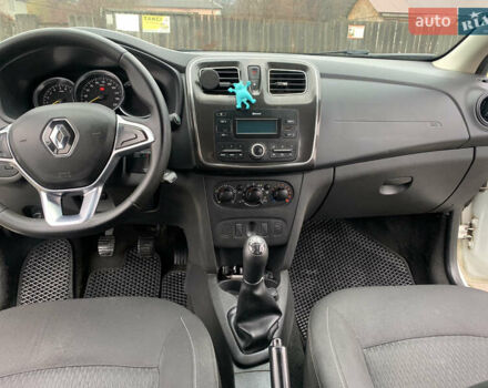 Белый Рено Логан, объемом двигателя 1 л и пробегом 280 тыс. км за 4999 $, фото 16 на Automoto.ua