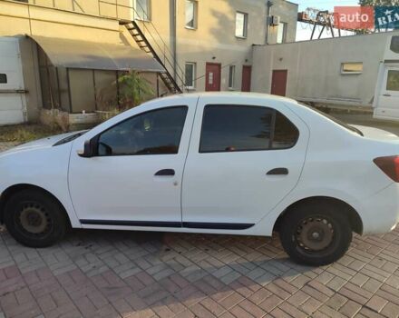 Белый Рено Логан, объемом двигателя 1 л и пробегом 300 тыс. км за 3850 $, фото 5 на Automoto.ua