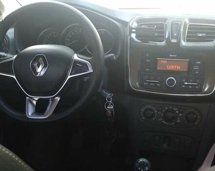 Белый Рено Логан, объемом двигателя 1 л и пробегом 55 тыс. км за 7900 $, фото 4 на Automoto.ua