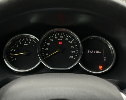 Белый Рено Логан, объемом двигателя 1 л и пробегом 242 тыс. км за 4500 $, фото 13 на Automoto.ua