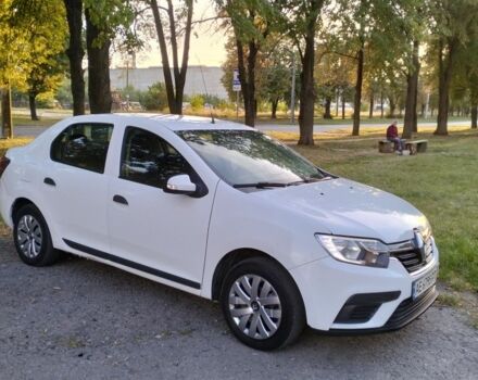 Белый Рено Логан, объемом двигателя 1 л и пробегом 184 тыс. км за 5200 $, фото 3 на Automoto.ua