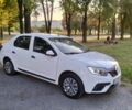 Белый Рено Логан, объемом двигателя 1 л и пробегом 184 тыс. км за 5200 $, фото 3 на Automoto.ua