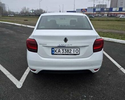 Белый Рено Логан, объемом двигателя 1 л и пробегом 252 тыс. км за 3800 $, фото 2 на Automoto.ua
