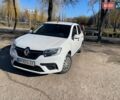 Рено Логан 2019 у Сумах на Automoto.ua Білий Рено Логан, об'ємом двигуна 1 л та пробігом 198 тис. км за 5500 $, фото 9 на Automoto.ua