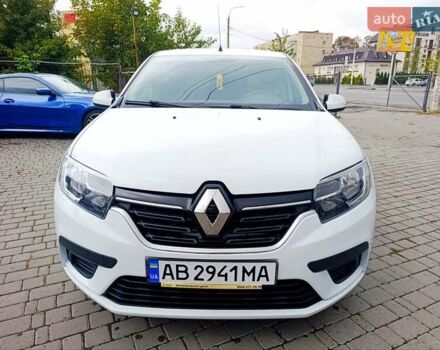 Белый Рено Логан, объемом двигателя 1 л и пробегом 130 тыс. км за 5750 $, фото 2 на Automoto.ua