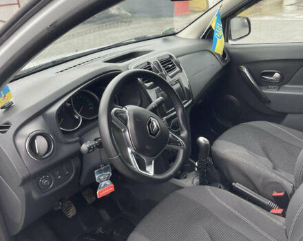 Белый Рено Логан, объемом двигателя 1.5 л и пробегом 153 тыс. км за 10828 $, фото 4 на Automoto.ua