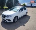 Белый Рено Логан, объемом двигателя 1 л и пробегом 150 тыс. км за 5200 $, фото 1 на Automoto.ua
