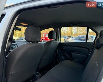 Рено Логан 2019 у Хмельницькому на Automoto.ua Білий Рено Логан, об'ємом двигуна 0.9 л та пробігом 86 тис. км за 5999 $, фото 25 на Automoto.ua