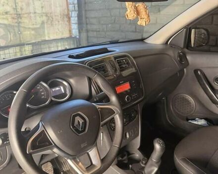 Рено Логан 2019 в Днепре (Днепропетровске) на Automoto.ua Белый Рено Логан, объемом двигателя 1 л и пробегом 97 тыс. км за 7500 $, фото 2 на Automoto.ua