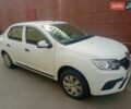 Белый Рено Логан, объемом двигателя 1 л и пробегом 218 тыс. км за 4600 $, фото 1 на Automoto.ua