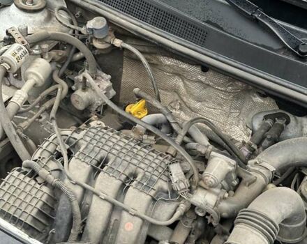 Белый Рено Логан, объемом двигателя 1 л и пробегом 194 тыс. км за 5500 $, фото 31 на Automoto.ua