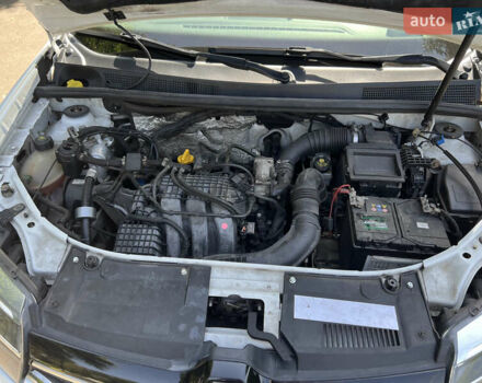 Білий Рено Логан, об'ємом двигуна 1 л та пробігом 254 тис. км за 4500 $, фото 12 на Automoto.ua