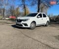 Рено Логан 2019 у Сумах на Automoto.ua Білий Рено Логан, об'ємом двигуна 1 л та пробігом 198 тис. км за 5500 $, фото 20 на Automoto.ua