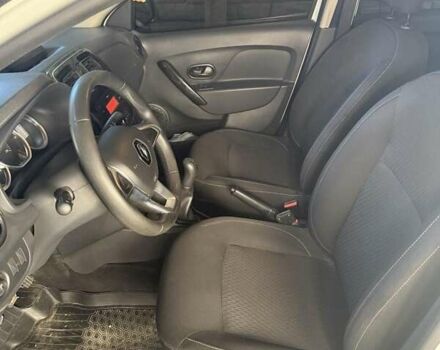 Рено Логан 2019 в Днепре (Днепропетровске) на Automoto.ua Белый Рено Логан, объемом двигателя 1 л и пробегом 97 тыс. км за 7500 $, фото 3 на Automoto.ua