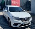 Белый Рено Логан, объемом двигателя 1 л и пробегом 120 тыс. км за 5500 $, фото 1 на Automoto.ua