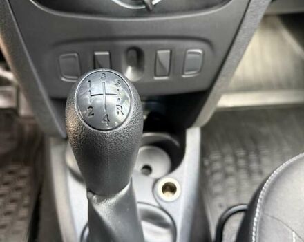 Белый Рено Логан, объемом двигателя 1 л и пробегом 81 тыс. км за 7450 $, фото 16 на Automoto.ua