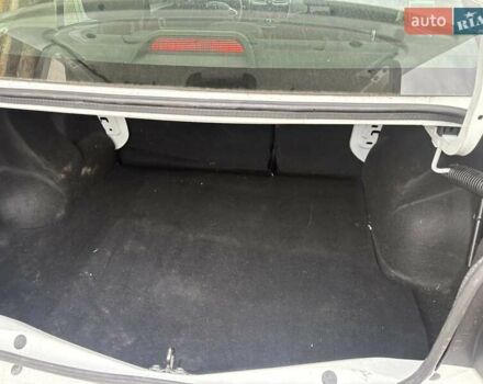 Белый Рено Логан, объемом двигателя 1 л и пробегом 90 тыс. км за 6999 $, фото 8 на Automoto.ua