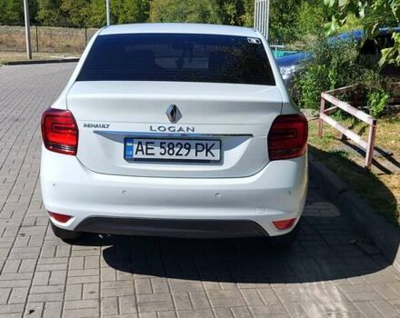 Рено Логан 2019 в Днепре (Днепропетровске) на Automoto.ua Белый Рено Логан, объемом двигателя 1 л и пробегом 114 тыс. км за 7800 $, фото 5 на Automoto.ua