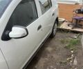 Белый Рено Логан, объемом двигателя 1 л и пробегом 90 тыс. км за 5300 $, фото 2 на Automoto.ua