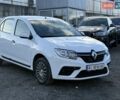 Рено Логан 2019 у Хмельницькому на Automoto.ua Білий Рено Логан, об'ємом двигуна 0.9 л та пробігом 86 тис. км за 5999 $, фото 5 на Automoto.ua