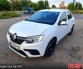 Белый Рено Логан, объемом двигателя 1 л и пробегом 234 тыс. км за 2950 $, фото 1 на Automoto.ua