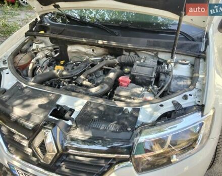 Рено Логан 2019 в Николаеве на Automoto.ua Белый Рено Логан, объемом двигателя 0.9 л и пробегом 76 тыс. км за 7700 $, фото 6 на Automoto.ua