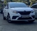 Рено Логан 2019 в Киеве на Automoto.ua Белый Рено Логан, объемом двигателя 1 л и пробегом 164 тыс. км за 6600 $, фото 1 на Automoto.ua