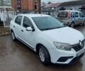Белый Рено Логан, объемом двигателя 1 л и пробегом 188 тыс. км за 4900 $, фото 1 на Automoto.ua