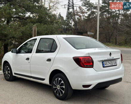 Белый Рено Логан, объемом двигателя 1 л и пробегом 242 тыс. км за 4500 $, фото 9 на Automoto.ua