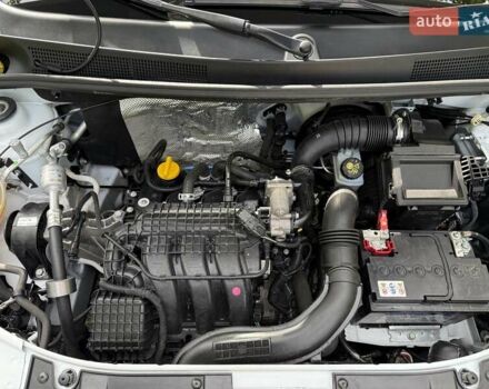 Белый Рено Логан, объемом двигателя 1 л и пробегом 81 тыс. км за 7450 $, фото 32 на Automoto.ua