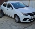 Белый Рено Логан, объемом двигателя 0.9 л и пробегом 195 тыс. км за 3500 $, фото 1 на Automoto.ua