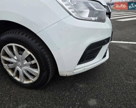 Белый Рено Логан, объемом двигателя 1 л и пробегом 252 тыс. км за 3800 $, фото 4 на Automoto.ua