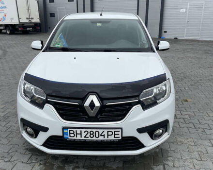 Белый Рено Логан, объемом двигателя 1.5 л и пробегом 153 тыс. км за 10828 $, фото 2 на Automoto.ua