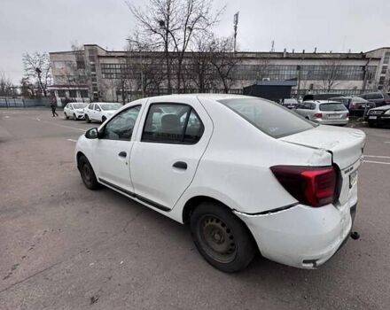 Белый Рено Логан, объемом двигателя 1 л и пробегом 322 тыс. км за 2800 $, фото 4 на Automoto.ua
