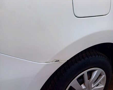 Белый Рено Логан, объемом двигателя 1 л и пробегом 111 тыс. км за 5000 $, фото 1 на Automoto.ua